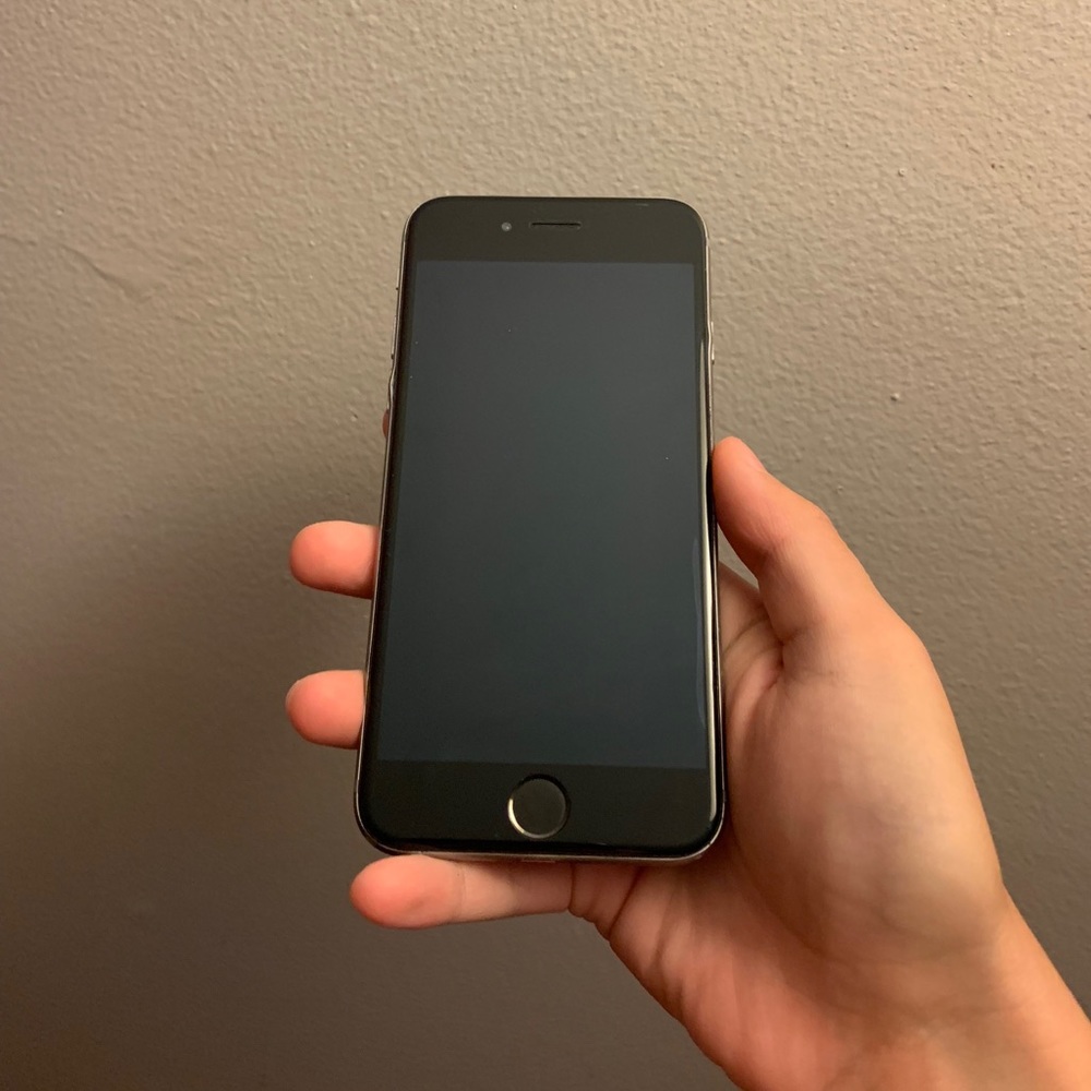 Apple iPhone 6 (Space Grey)
